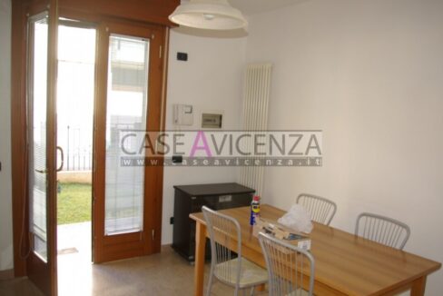 1612471_002__sg105204