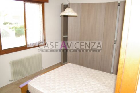 1612471_009__sg105200