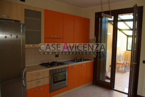 1842746_000__sg107849