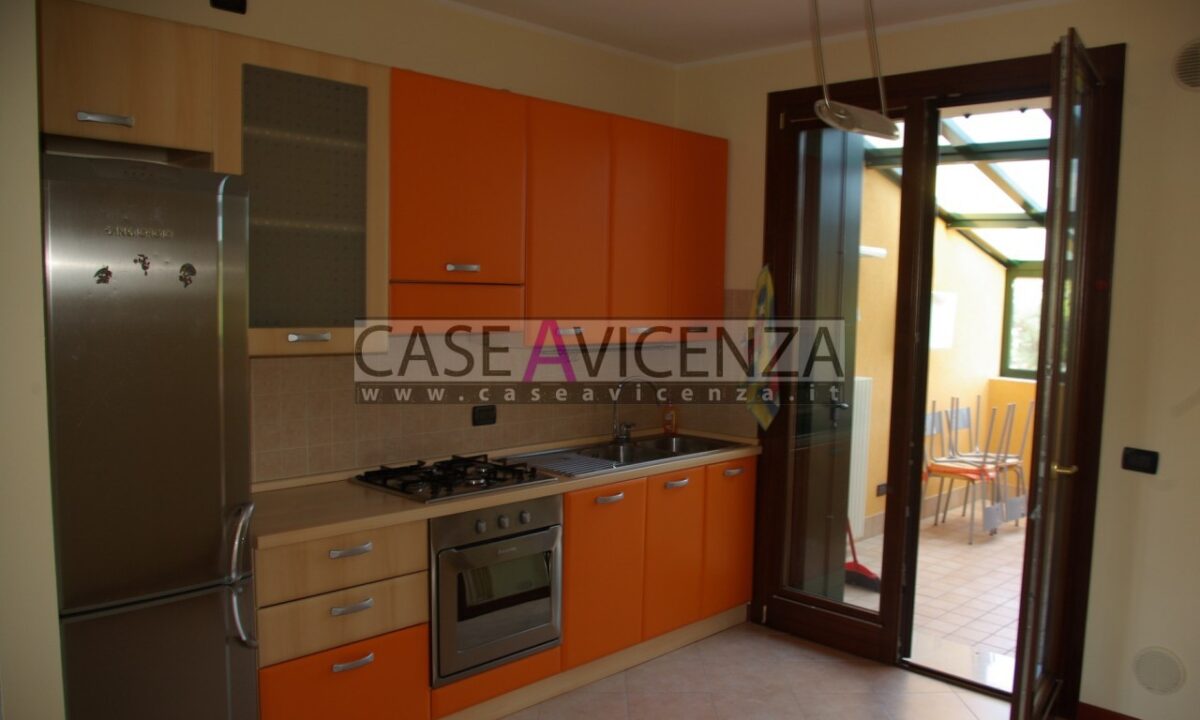 1842746_000__sg107849