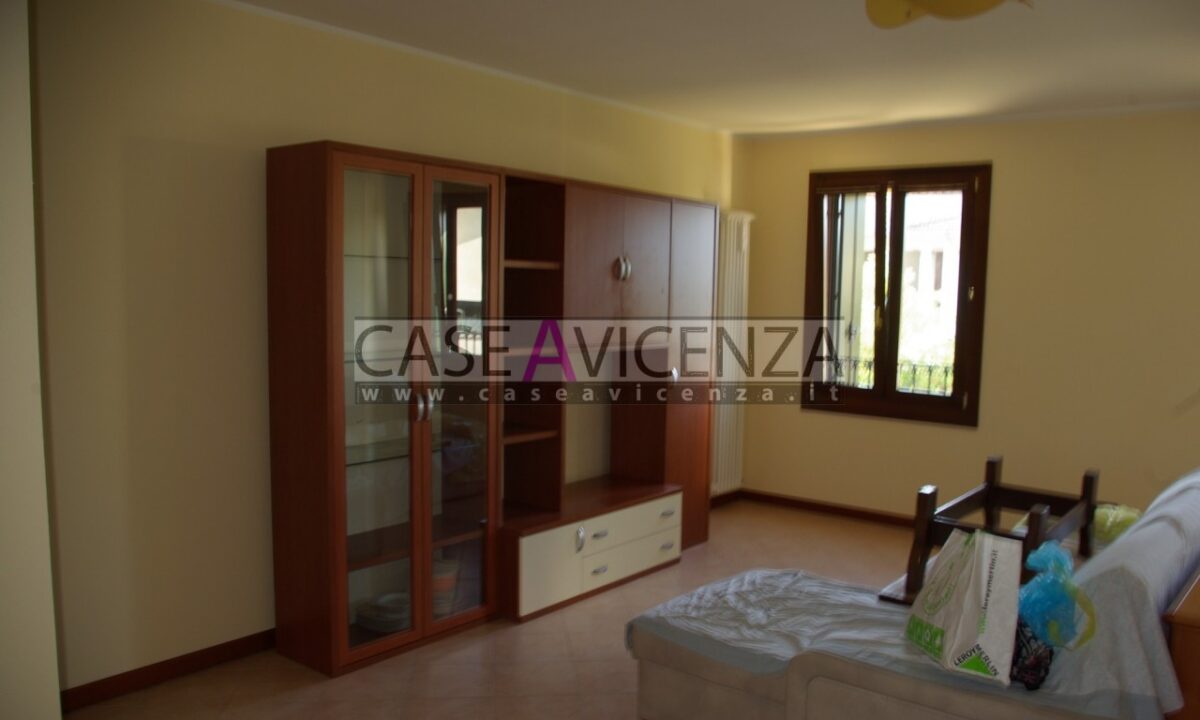 1842746_005__sg107847