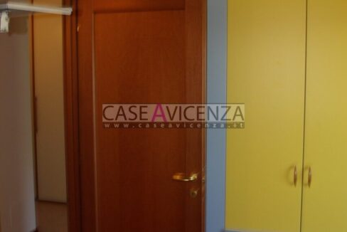 1842746_018__sg107870