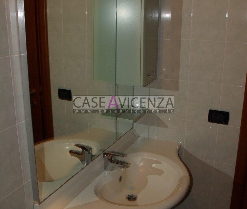 1842746_020__sg107872