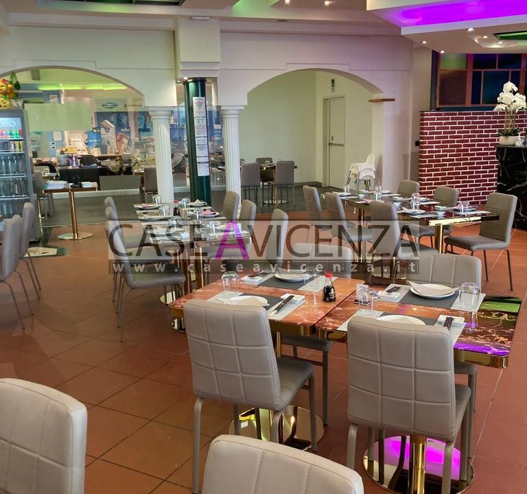 2905233_000__area_ristorante