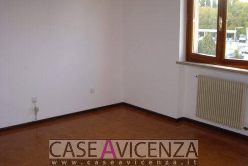 4833762_001__camera1__tric_affitto_a_torri_wmk_0