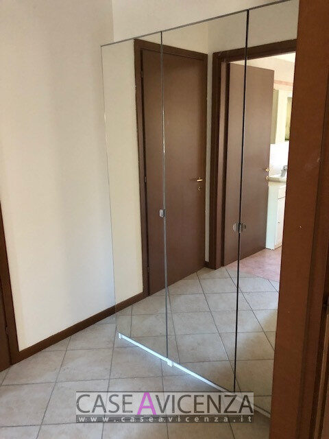 4901182_009__9_wmk_0